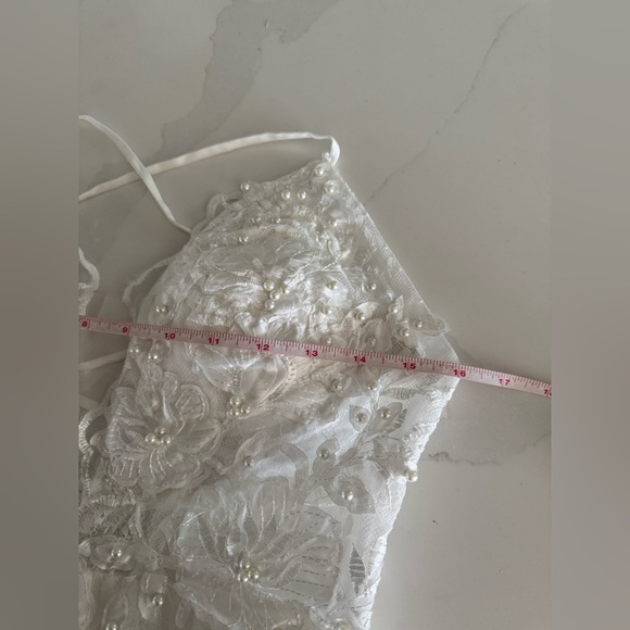 Elegant White Lace Women Dress - Picture 10 of 11